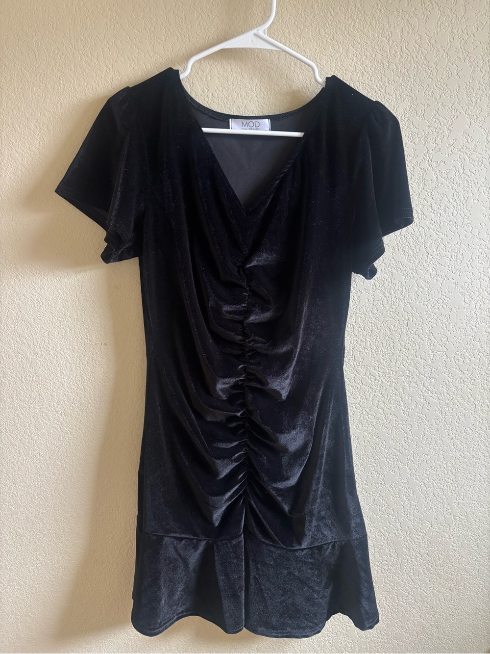 MOD on Trend Black Ruched Velvet V-Neck Women's Top